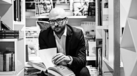 Mitomania. Pierwszy literacki tokszoł w Polsce LIFESTYLE, Książka - Na jesieni w internecie pojawią się pierwsze odcinki literackiego szoł z udziałem pisarzy.