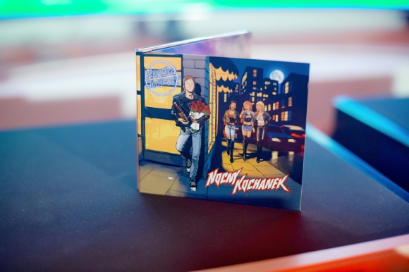 Nocny Kochanek pierwszą gwiazdą „Piątków z Nową Muzyką” w 2019 roku LIFESTYLE, Muzyka - 8 stycznia w warszawskim Studio U22 grupa pojawiła się w pełnym składzie i zaprezentowała swój najnowszy album „Randka w Ciemność”, którego oficjalną premierę zaplanowano na 11 stycznia.