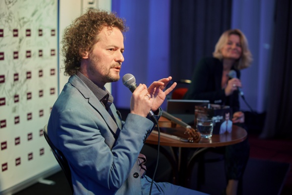 Mariusz Patyra z płytą „No.24” w ramach „Piątków z Nową Muzyką” LIFESTYLE, Muzyka - Skrzypek Mariusz Patyra był gościem kolejnej odsłony „Piątków z Nową Muzyką”. Jako pierwszy Polak zdobył główną nagrodę na Międzynarodowym Konkursie Skrzypcowym im. Nicolae Paganiniego w Genui.