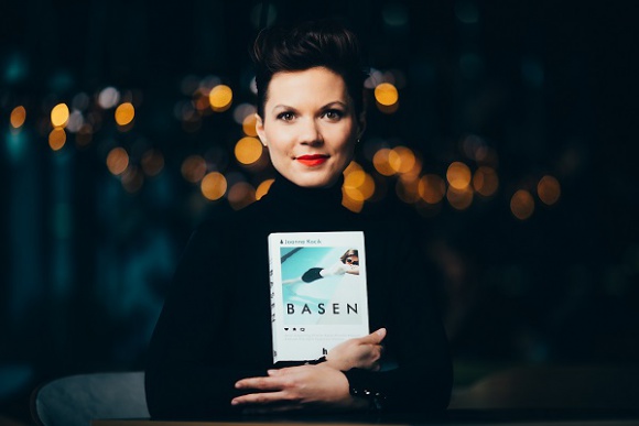 HARDE LIVE: spotkanie z Joanną Kocik, autorką powieści „Basen” LIFESTYLE, Książka - 31 marca (wtorek) o godz. 17.00 zapraszamy na spotkanie z Joanną Kocik, autorką powieści "Basen" na Instagramie: @hardewydawnictwo